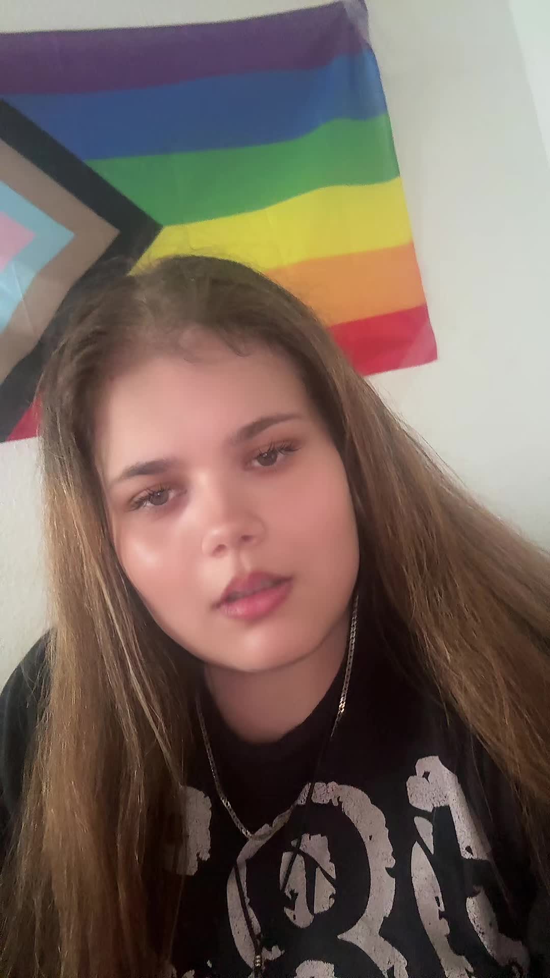 @Angela❤️🏳️🌈