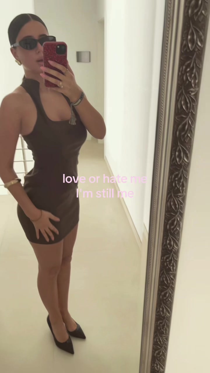 @𝒜𓃮