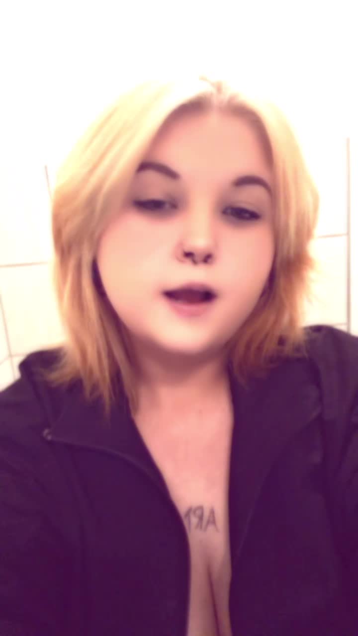 @𝓥𝓲𝓿𝓲𝓪𝓷𝓮🇩🇪💣