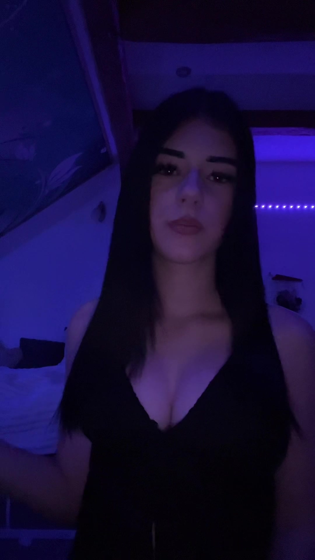 @e_xleen