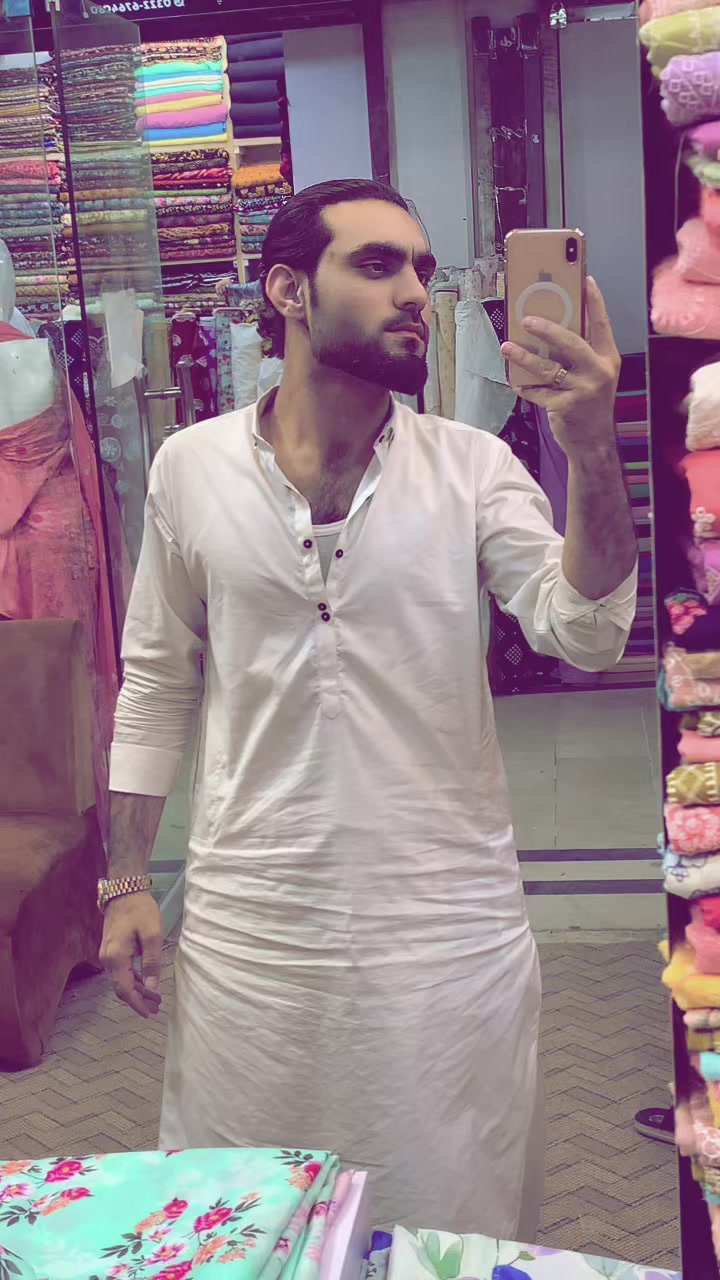 @Zubair pathan🤬
