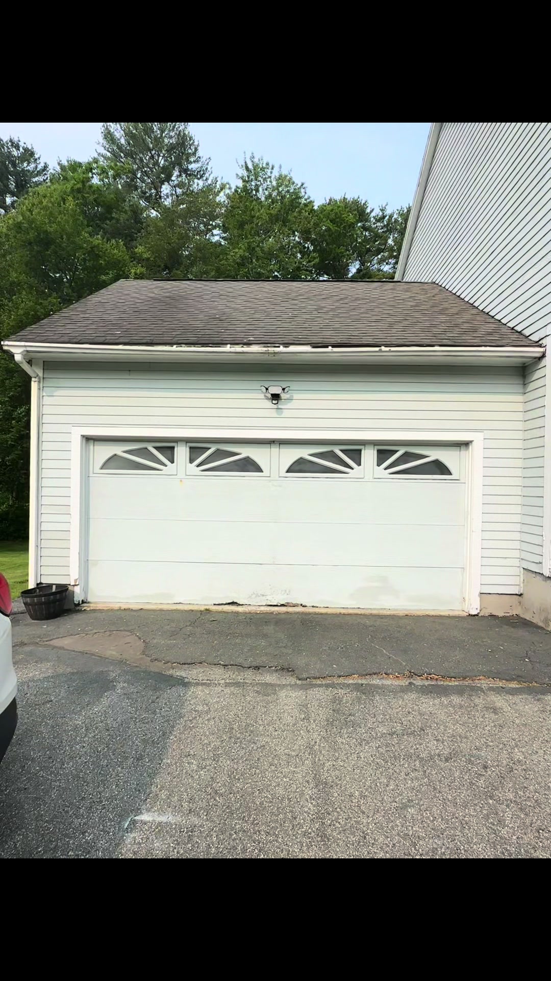 @Bella Overhead Doors LLC