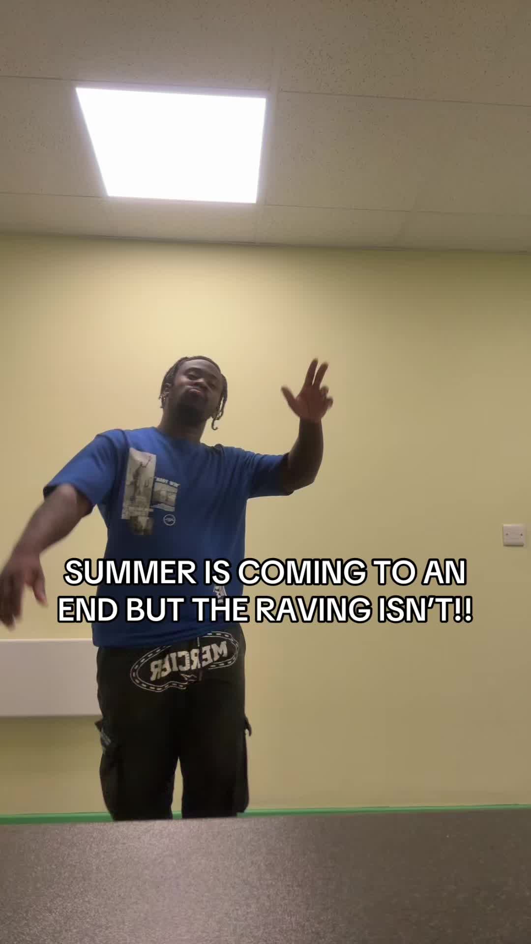 @MR HAPPY FRIDAY🕺🏾🥳