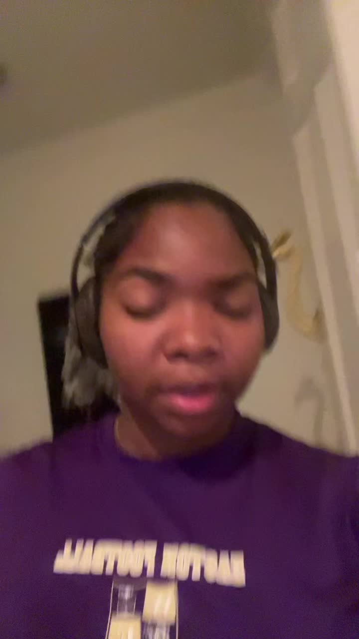 @lurkingglouu