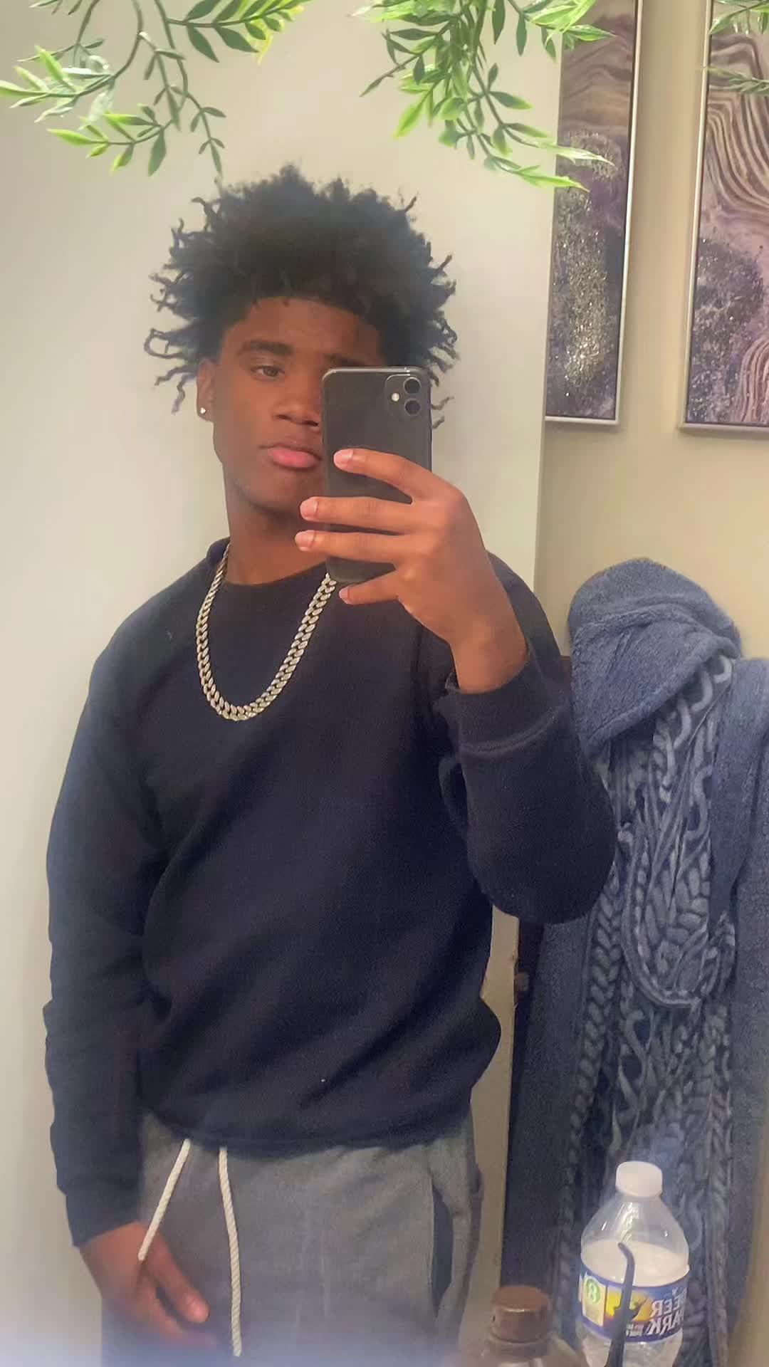 @K4frmbmore🩸