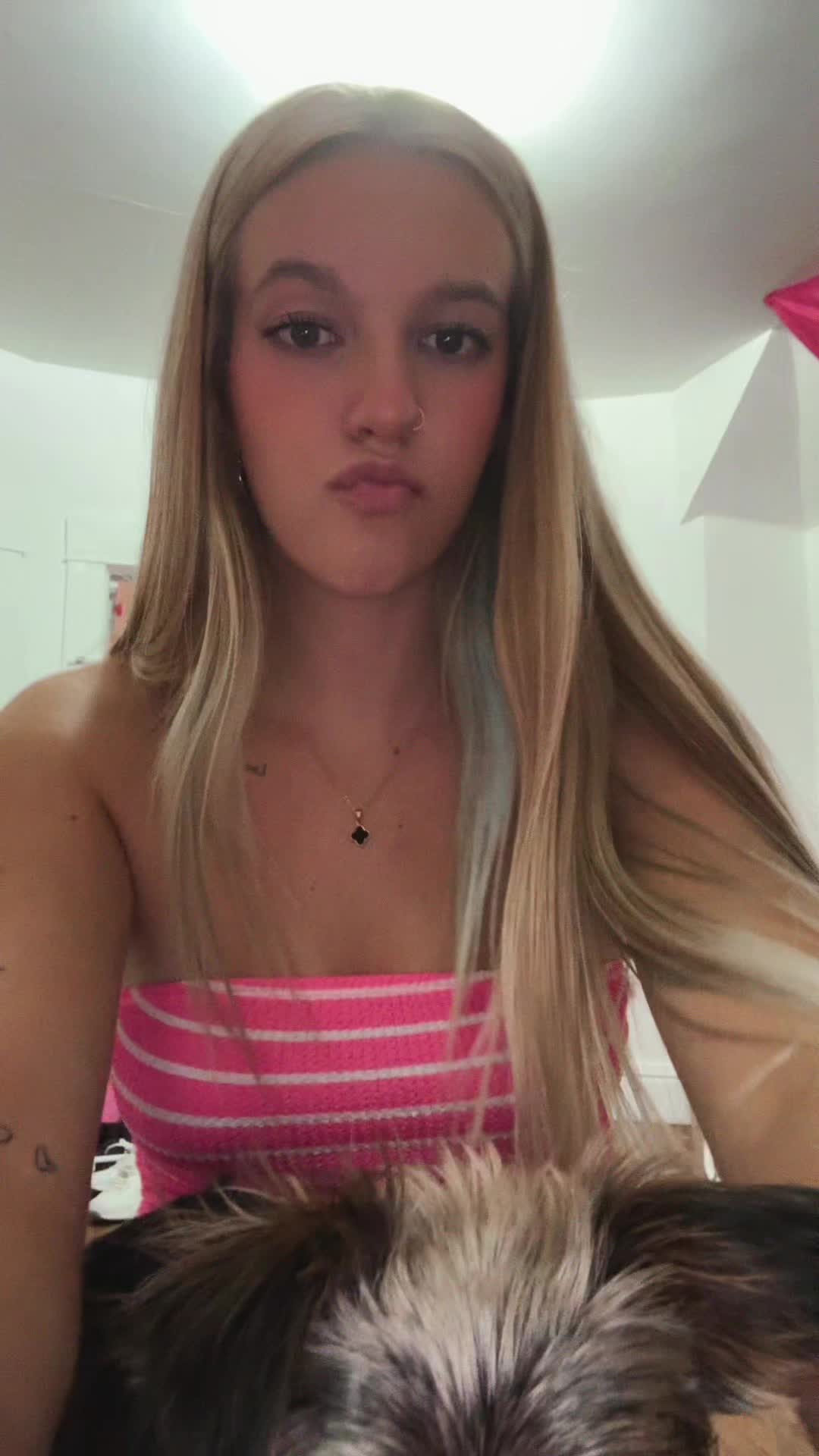 @heyitscoco420