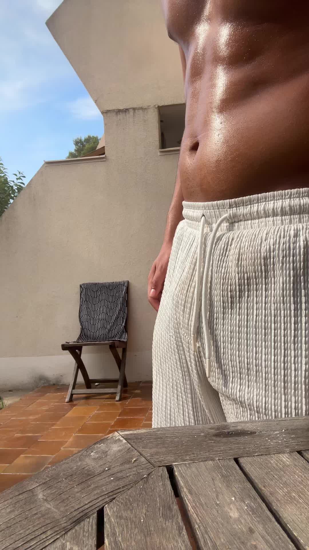 @Husseinoo