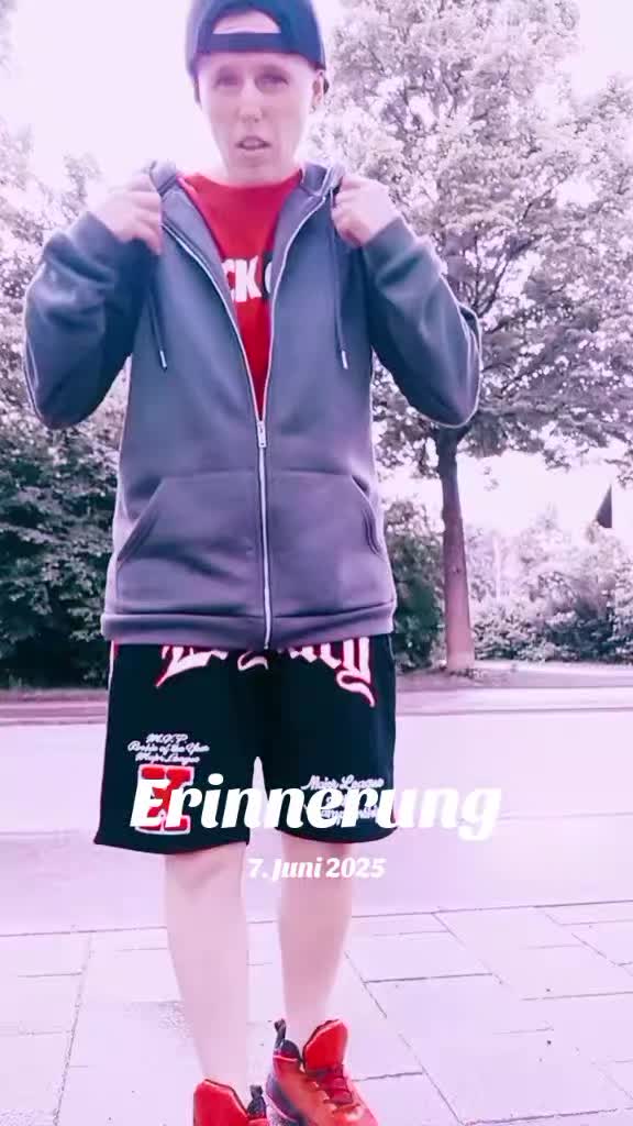 @Nina94