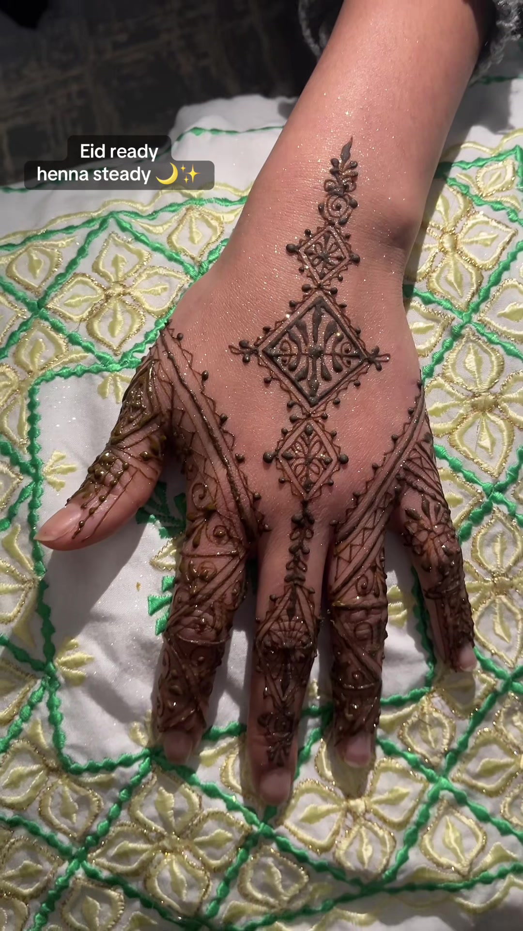 @henna.by.zeyna