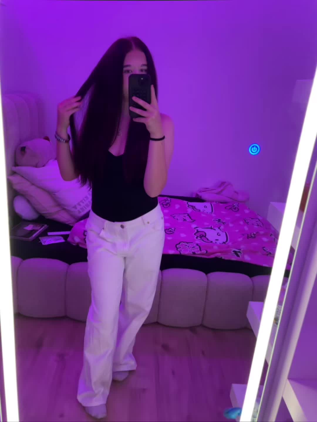 @ꨄ