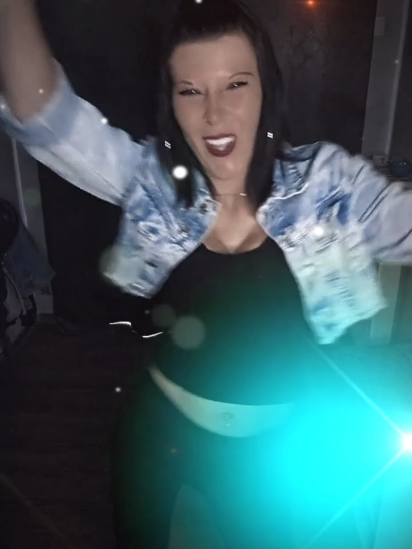 @✨𝘞𝘪𝘭𝘥𝘊𝘳𝘢𝘻𝘺𝘎𝘪𝘳𝘭✨