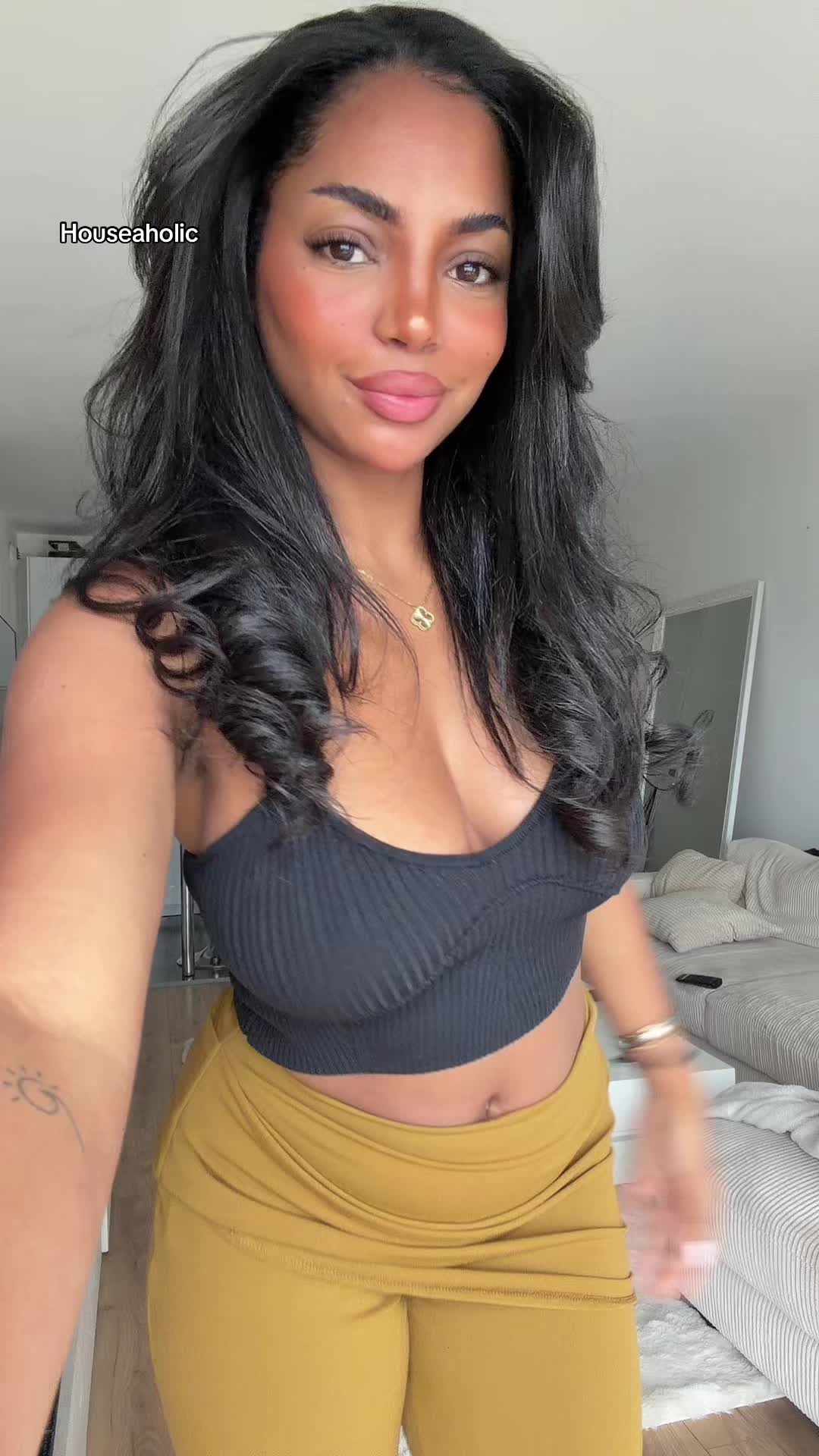 @LULU 🦦