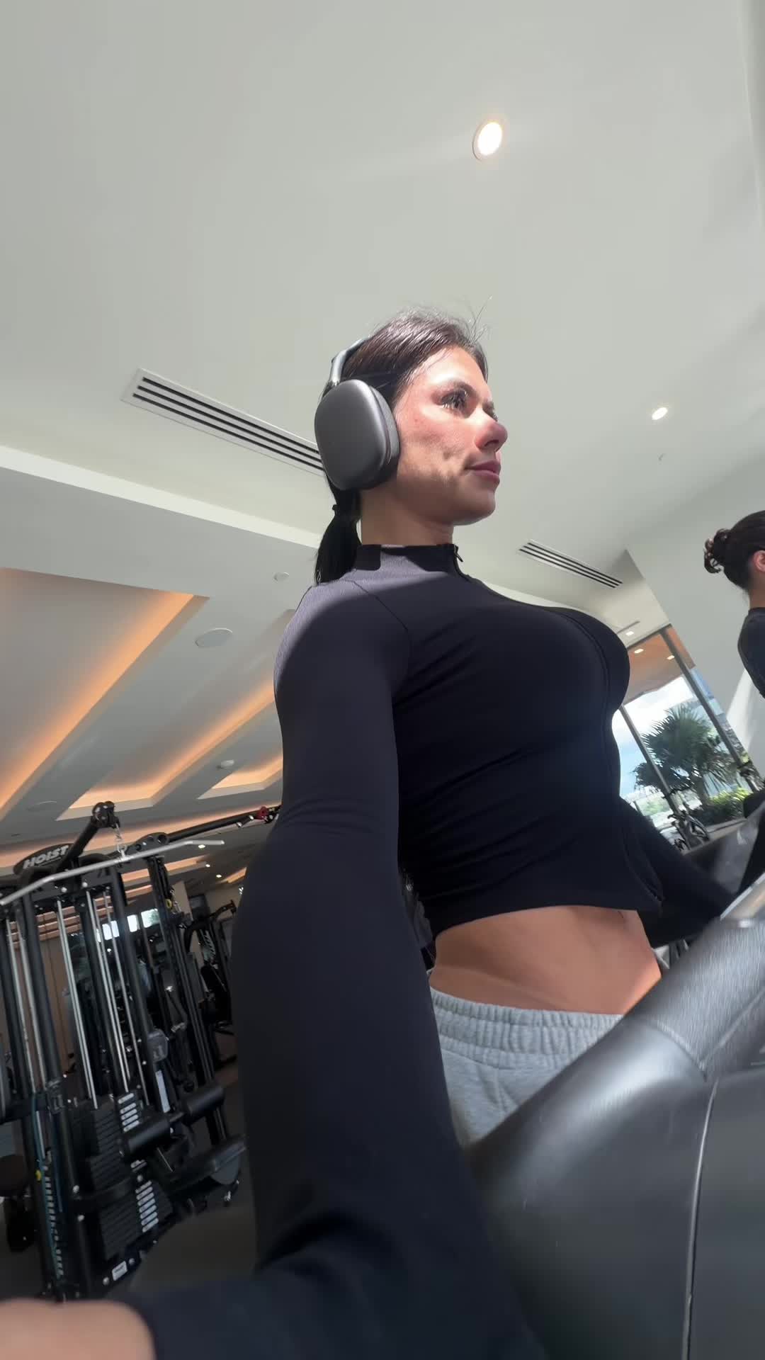 @Alianyi Palmar | Fitness Coach