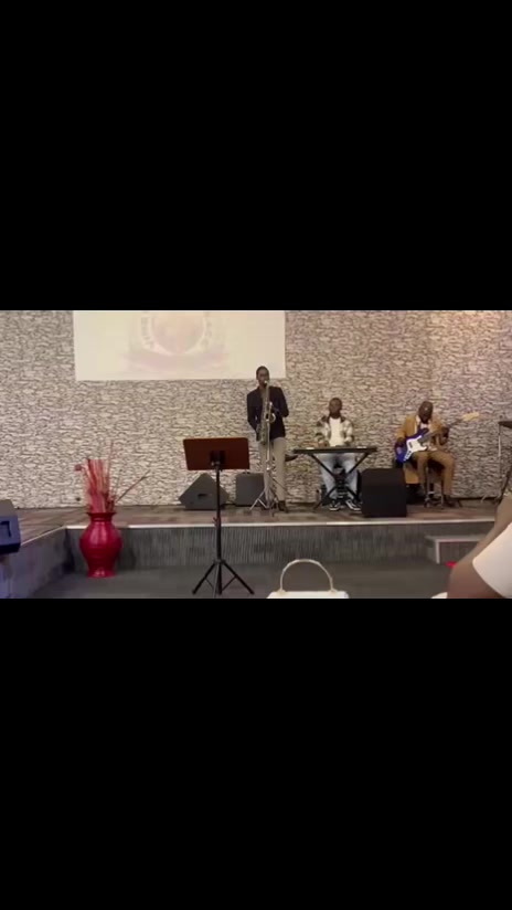 @PhemeloSaxer