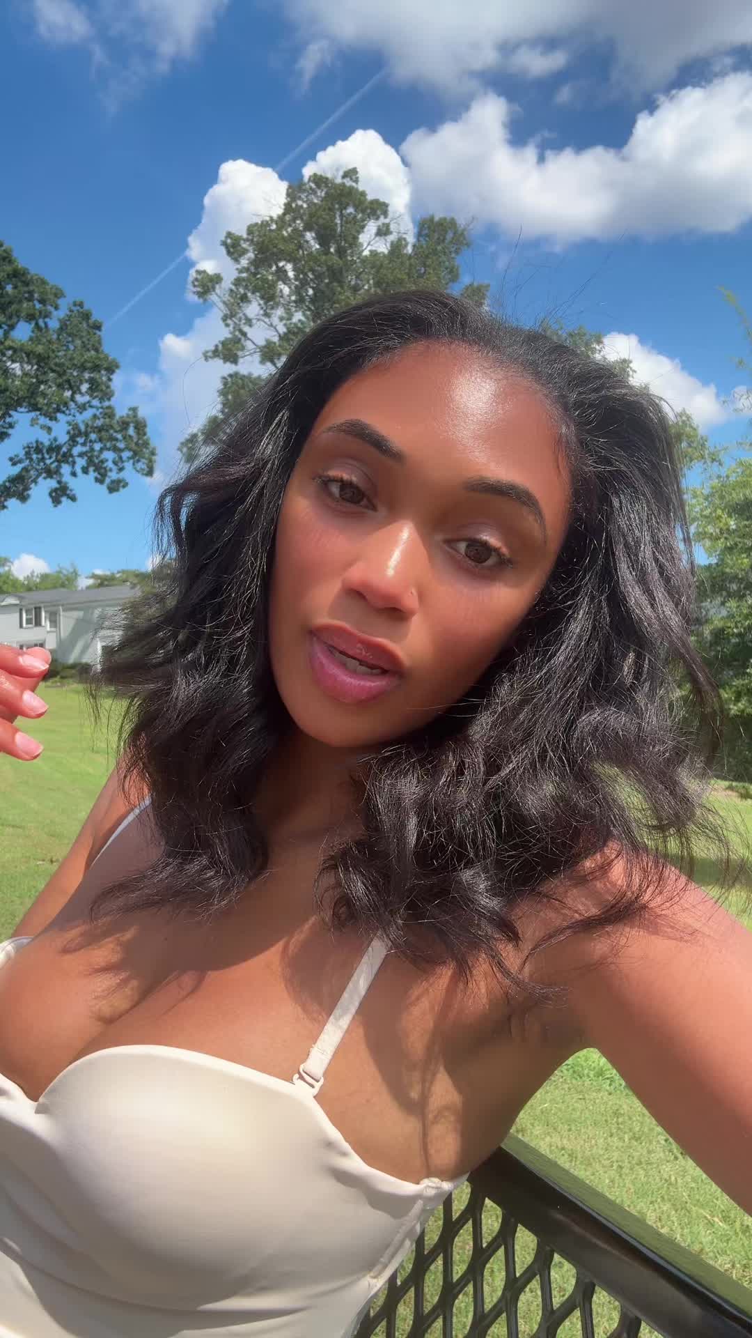 @TheRealGoldenbeautii