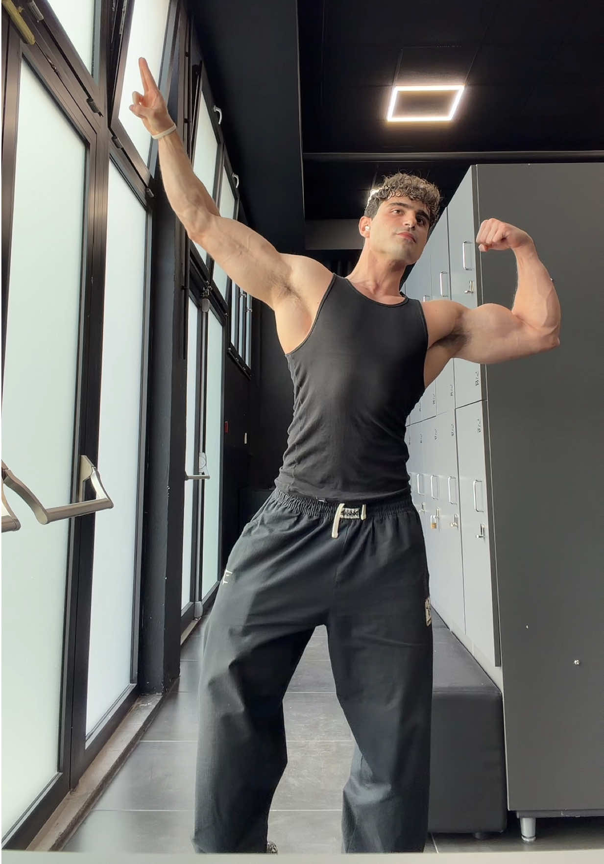 @AndrewAesthetic🧬