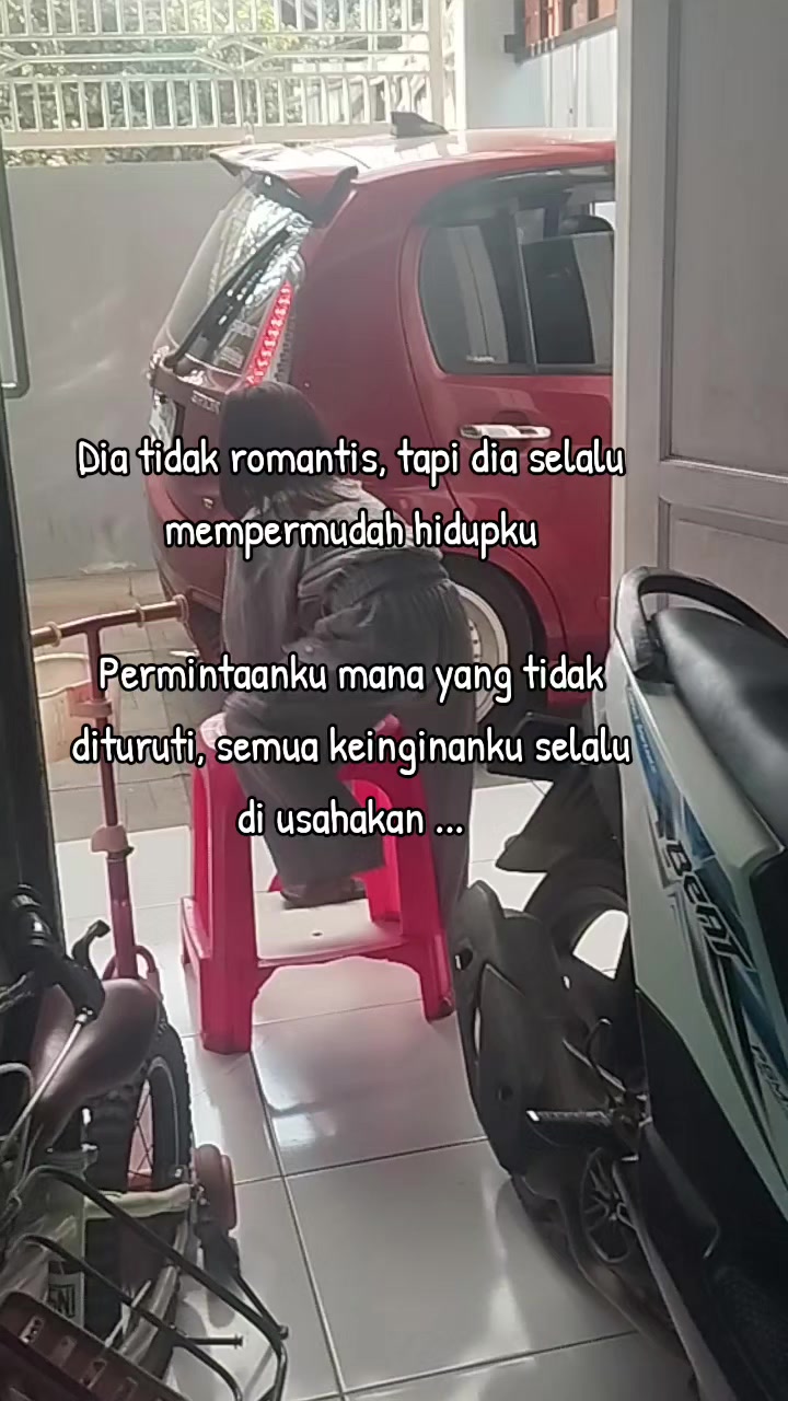 @momhie