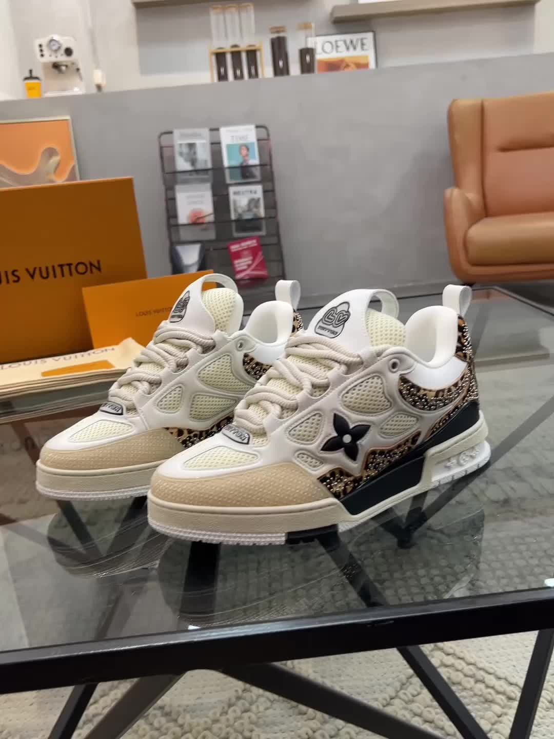 @Fashion brand
