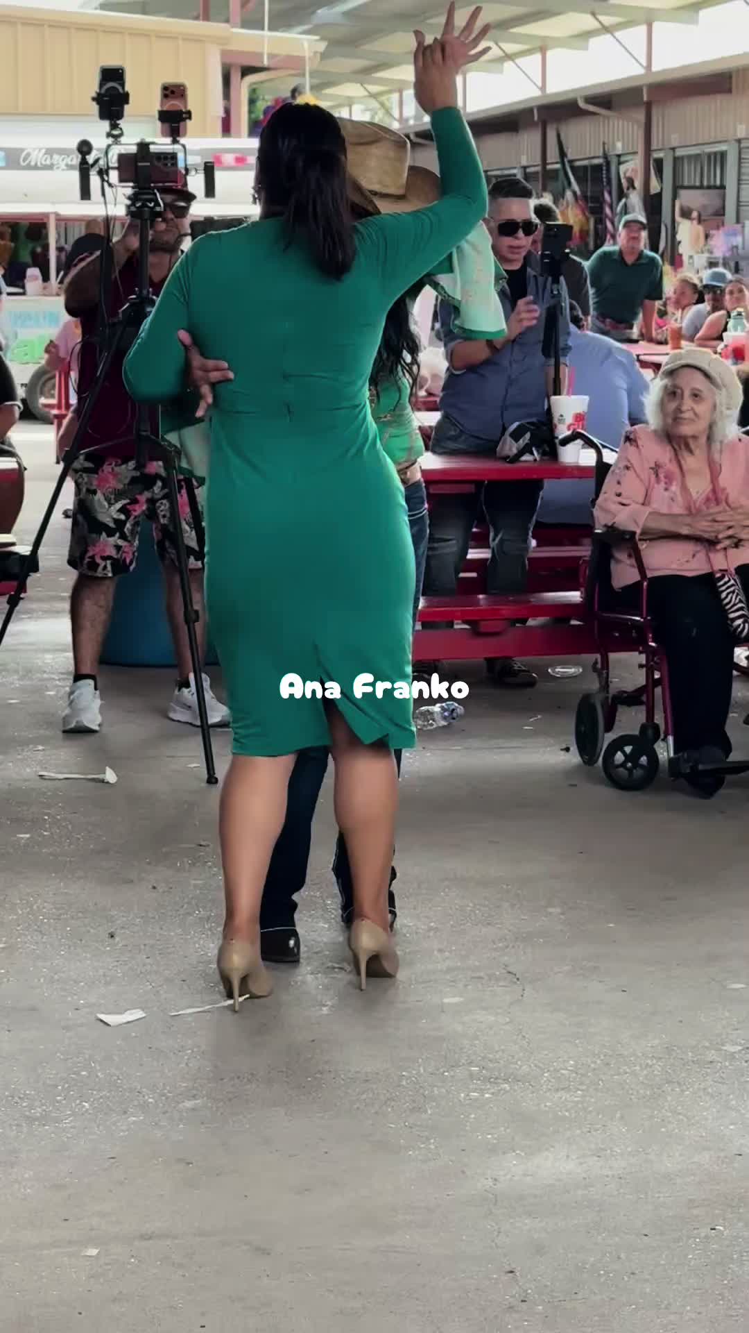 @Anafranco