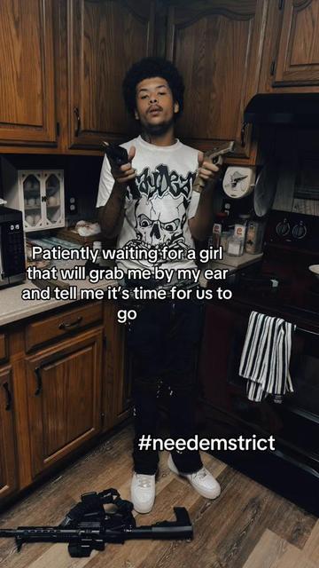 @⃟