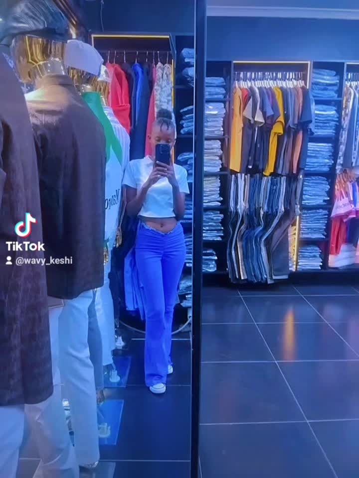 @Dlucie