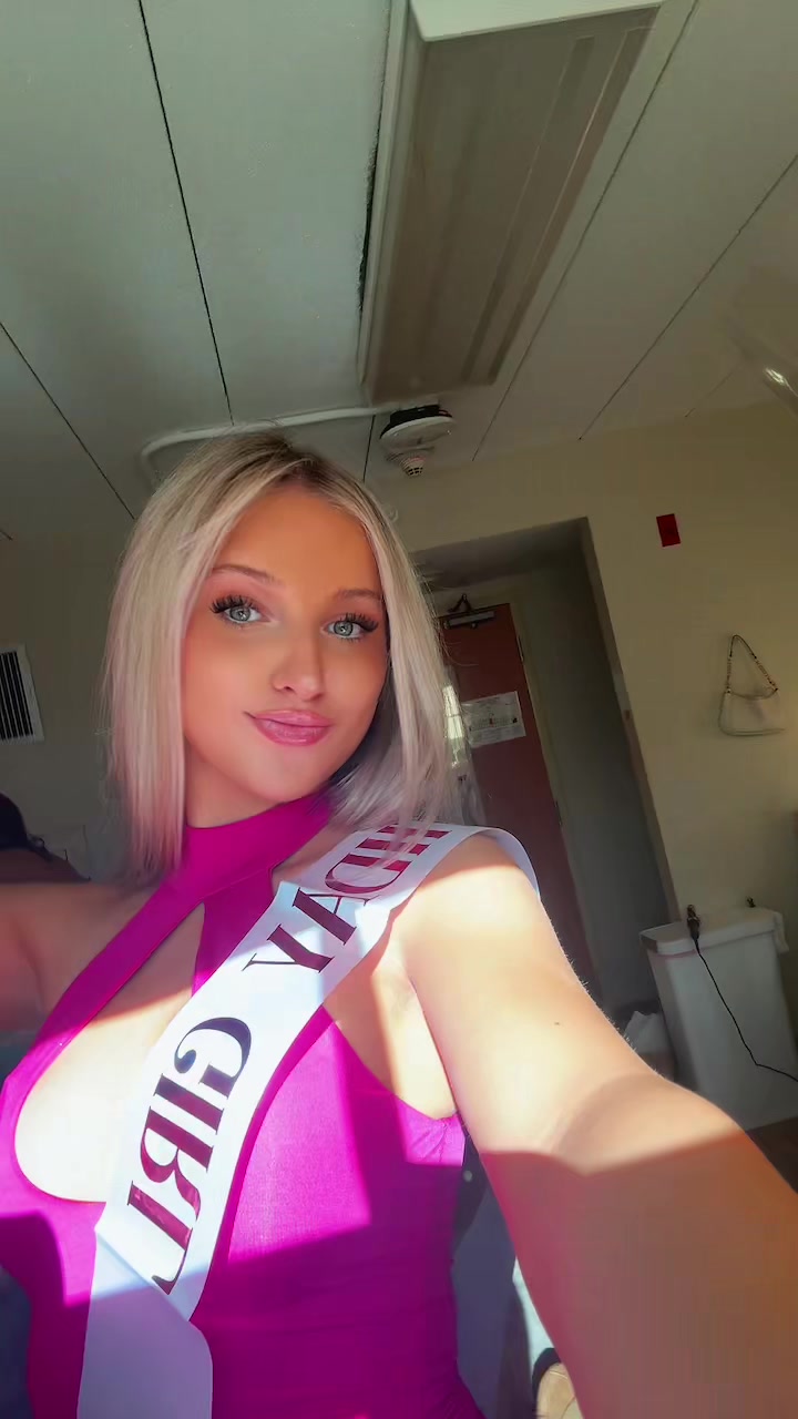 @nicolelennaa