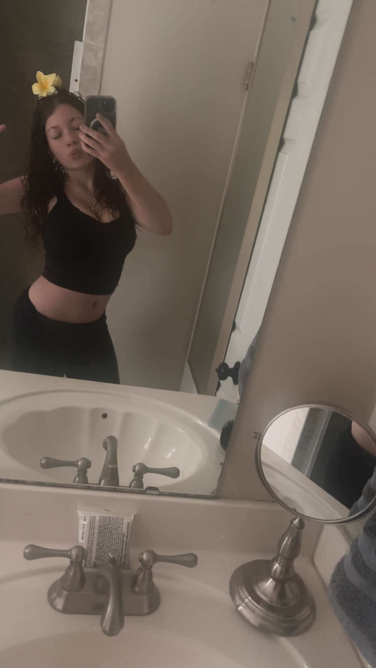 @𝒞 ᥫ᭡.