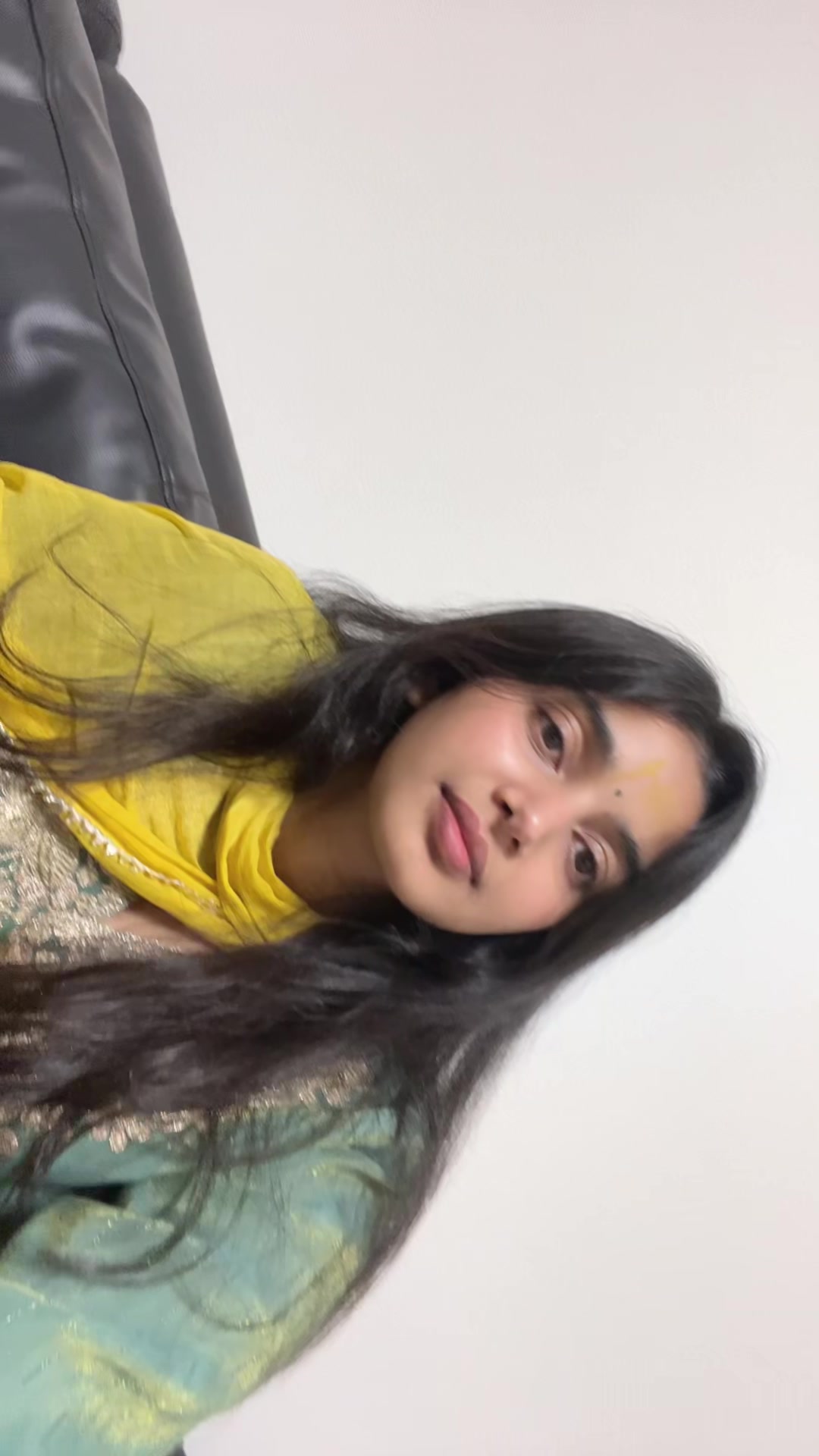 @SAPNA 🖤💫