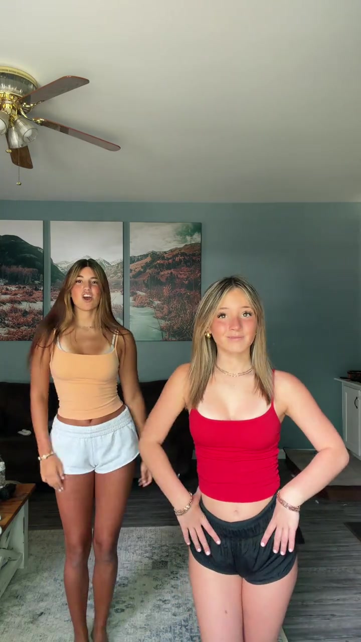 @Cute TikTok Girls