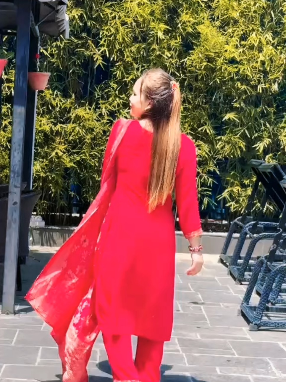 @kaviya❤️👑🌸🌸