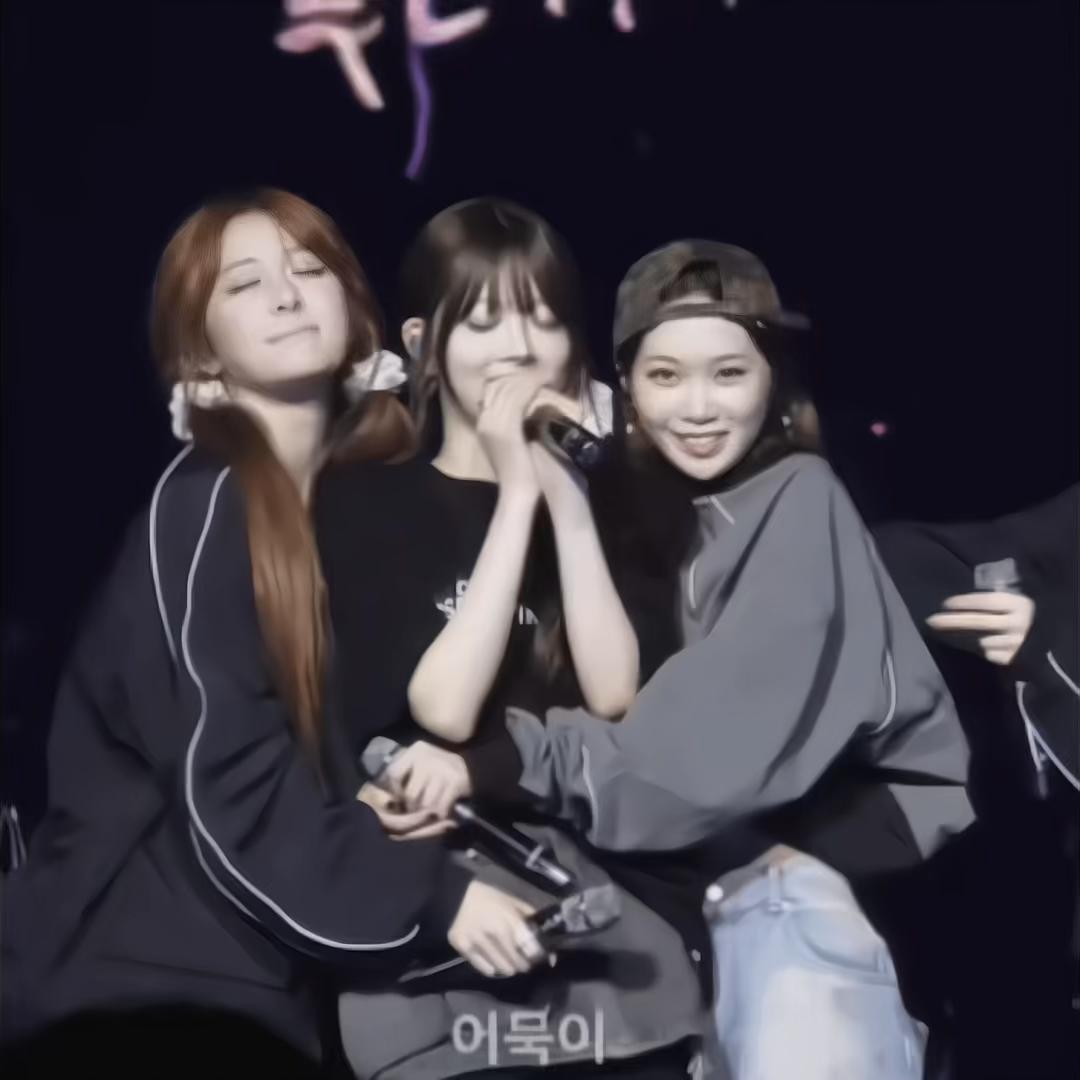 @𑣲 𝓢umi .