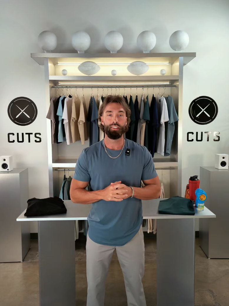 @Cuts Clothing
