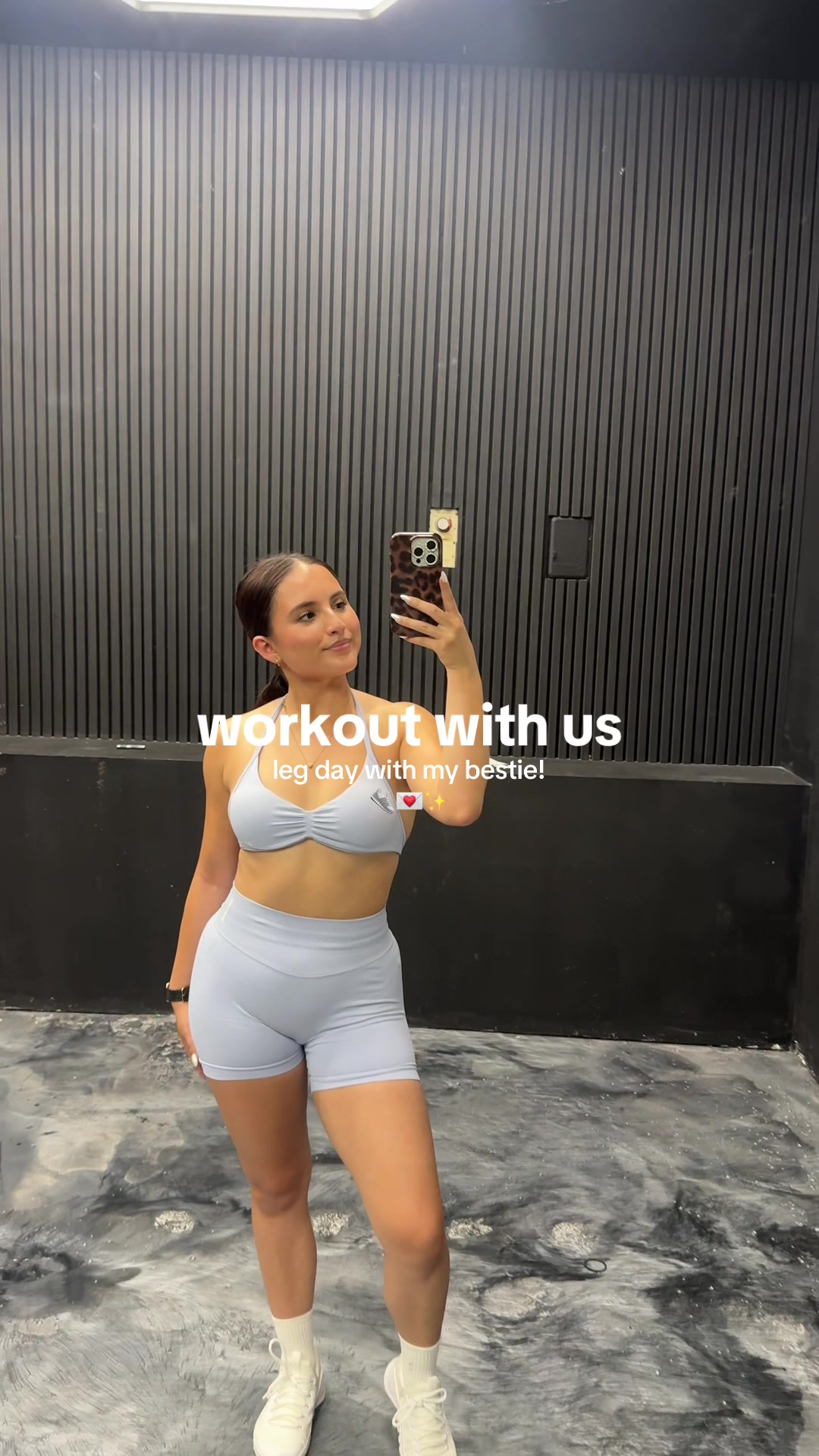 @viviannaayaviri