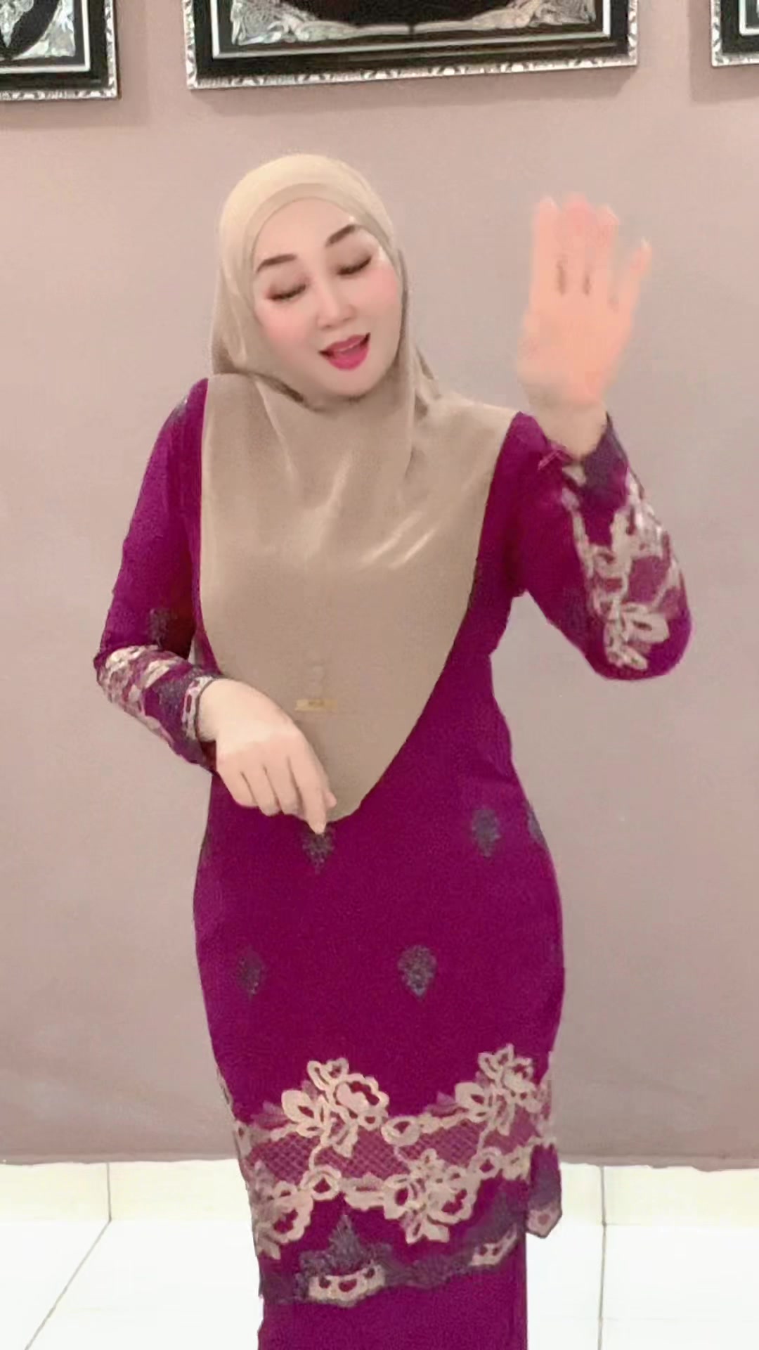 @Anies manja