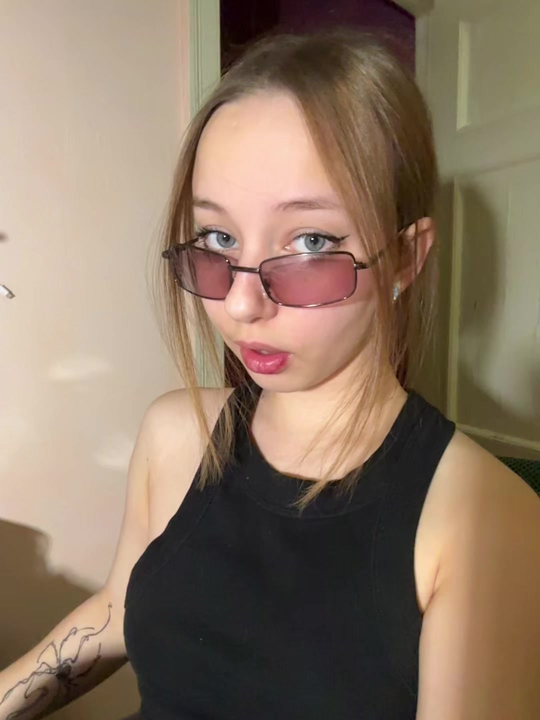 @poly978_