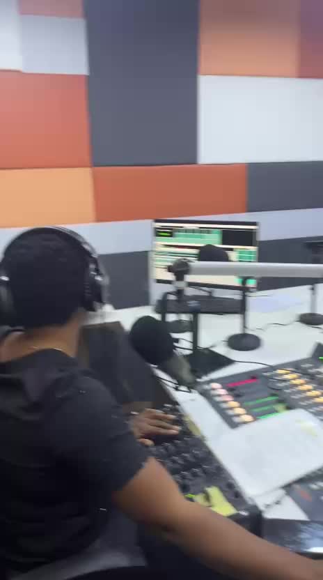 @Onyansapow Bowaanopow ๐ฌ๐ญ๐บ๐ธ