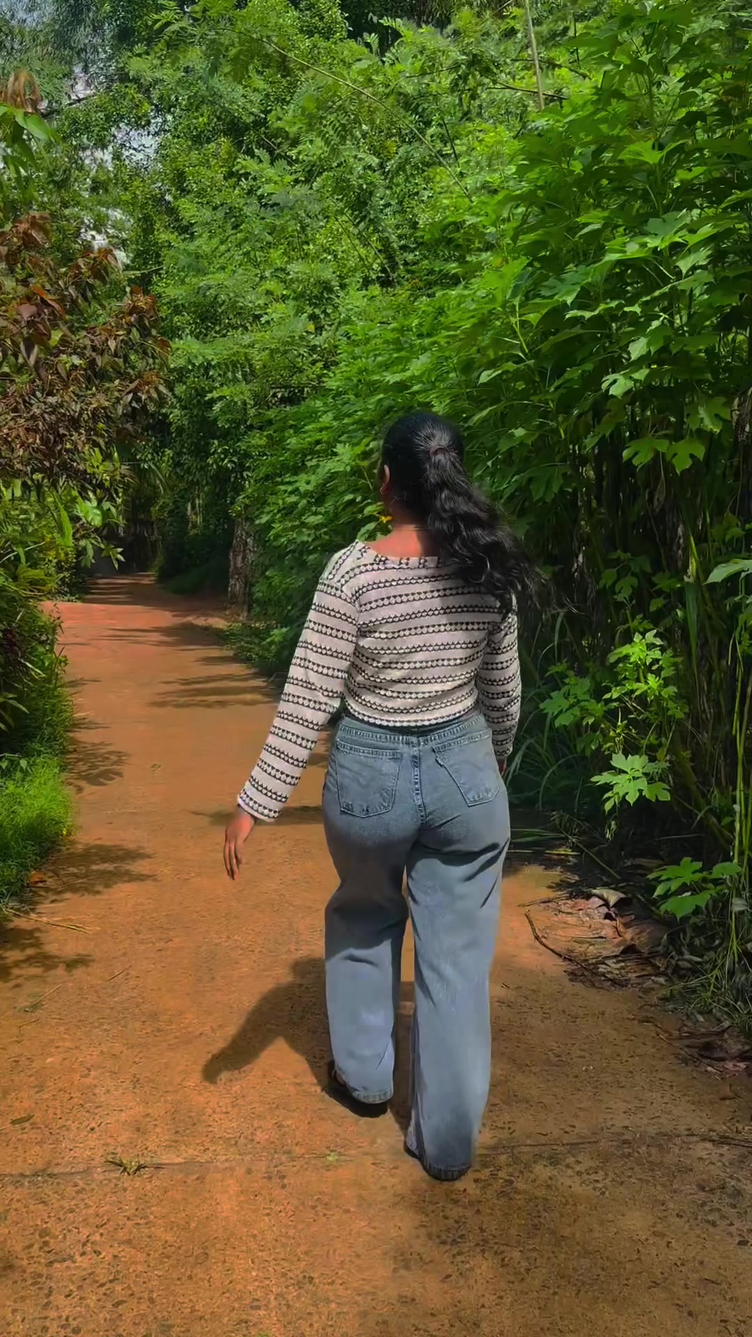 @ᥫ᭡ AYO_🧸💞 :)