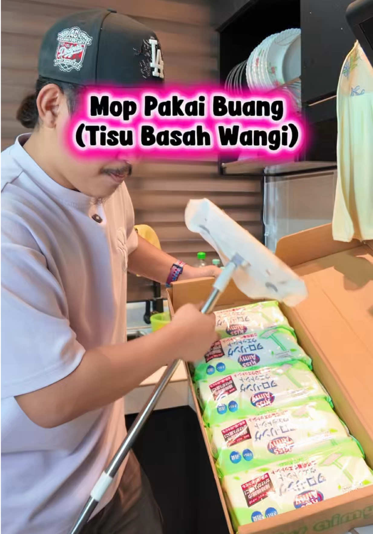 @Amir & Muni | Shopping Healing