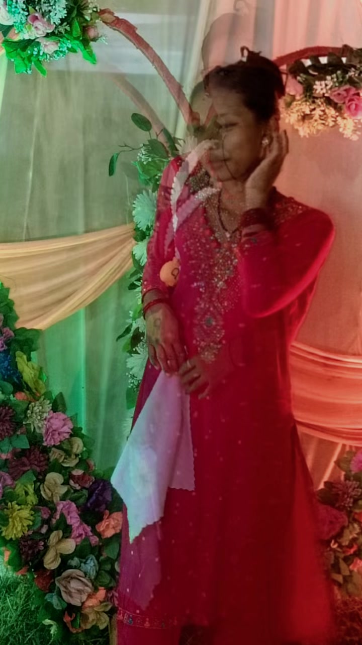 @Soniya👻🥰