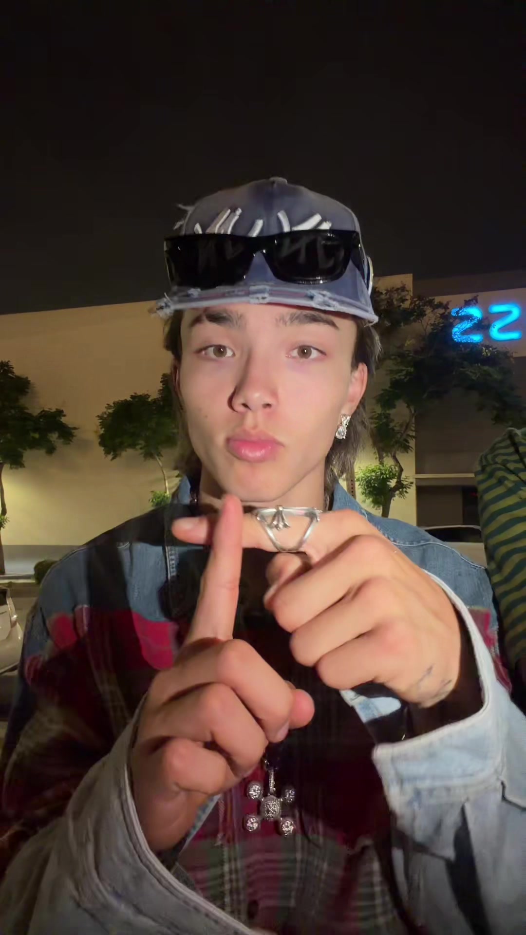 @trentiinnnn
