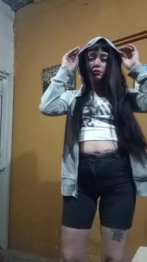 @Camiii🦋