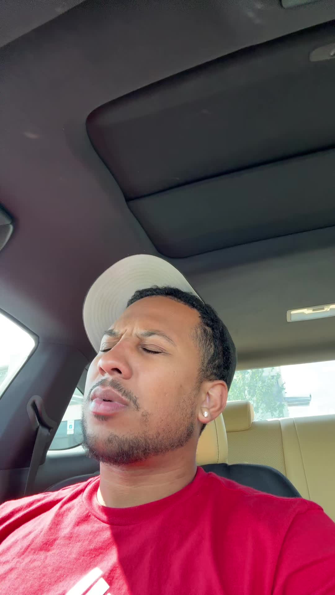 @thequis_