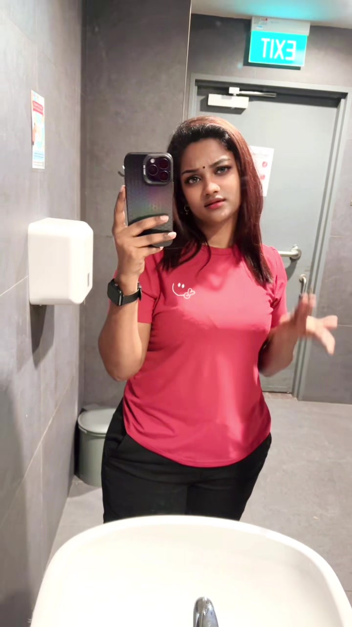 @Malini🖤💚✨🌻