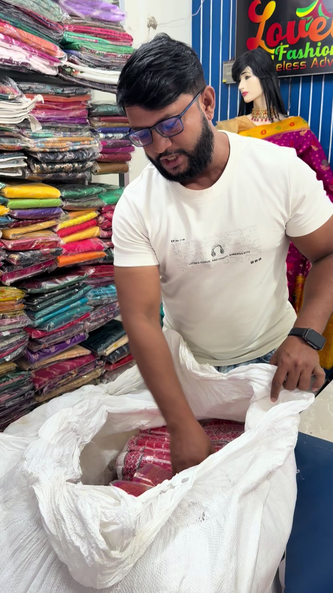 @Lovely Fashion House