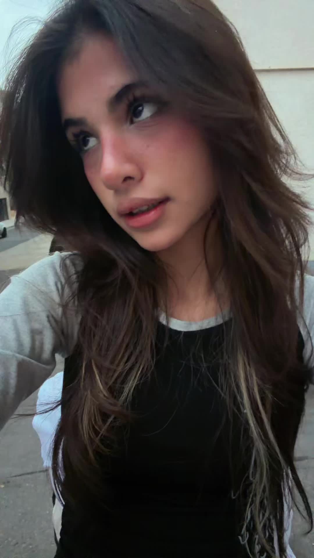 @neeg1n