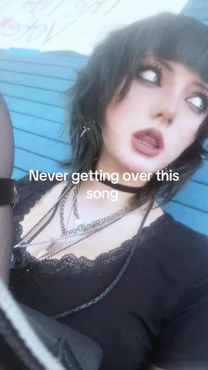 @Ch3rry_b0mb