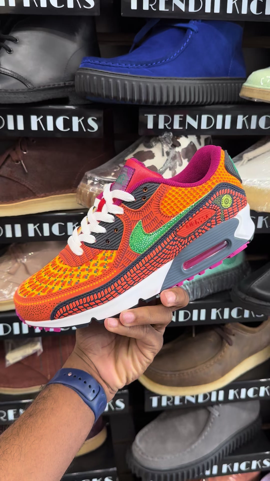 @TRENDII KICKS