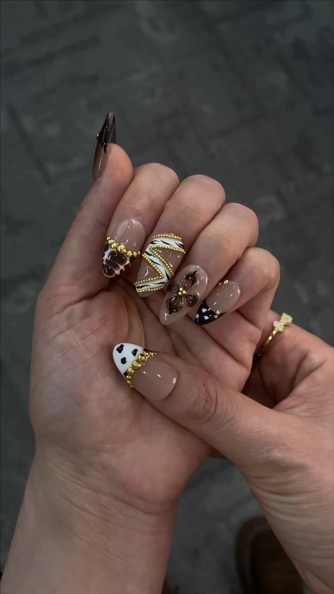 @Fullovenail