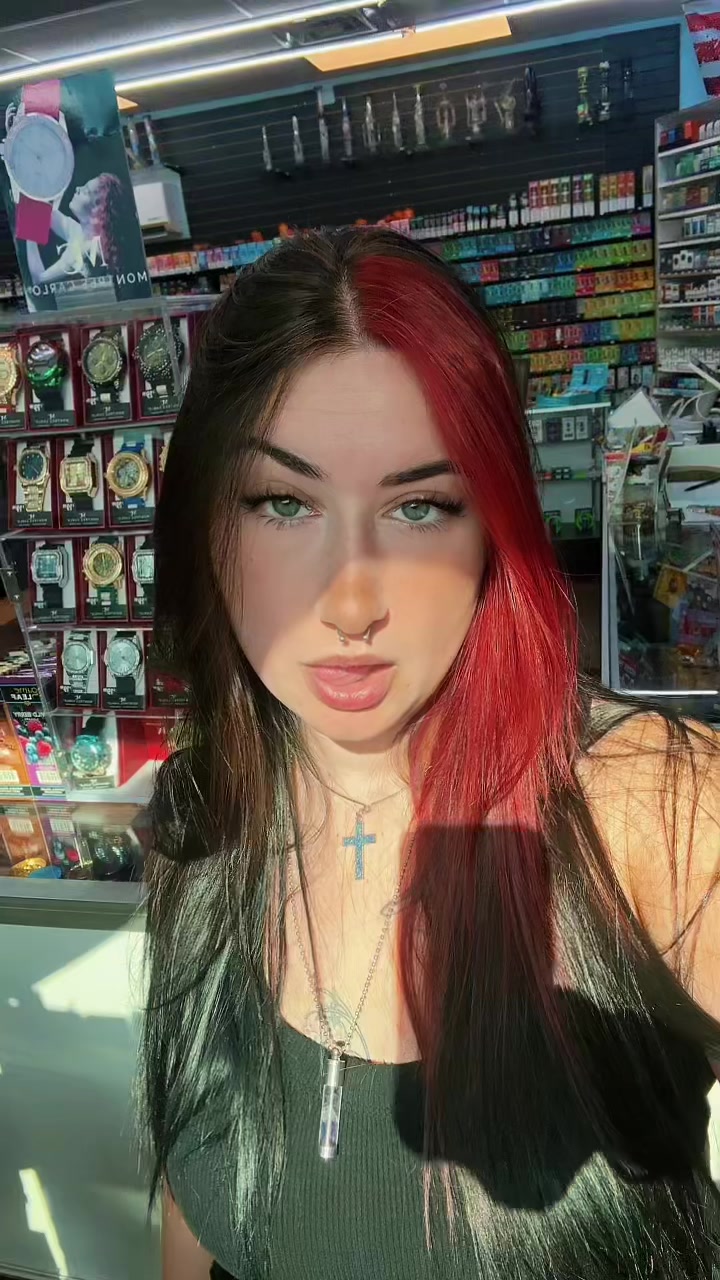 @Emileejo_