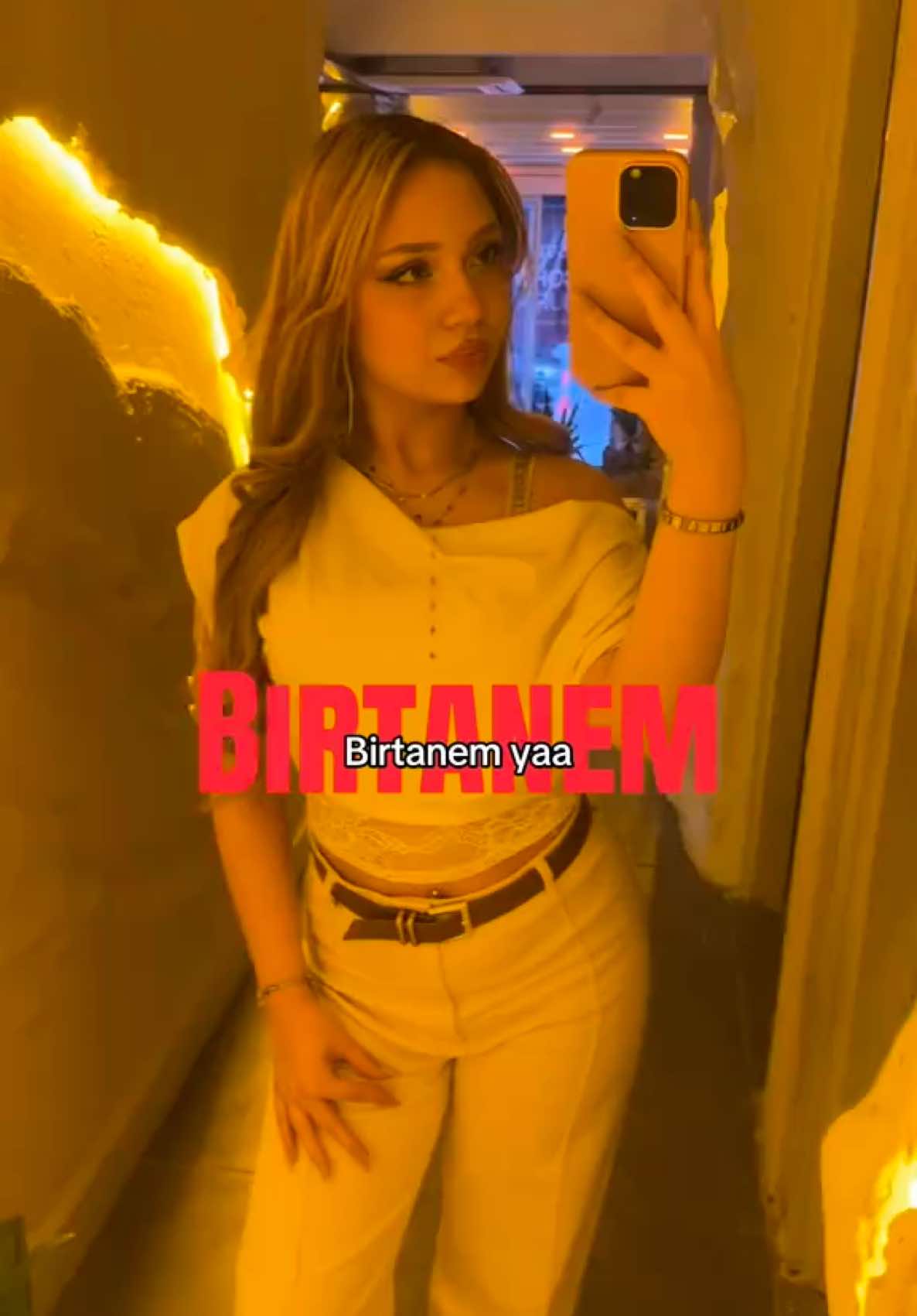 @𝑹𝒐𝒍𝒚𝒂𝒏𝒏